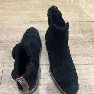 Black flat booties